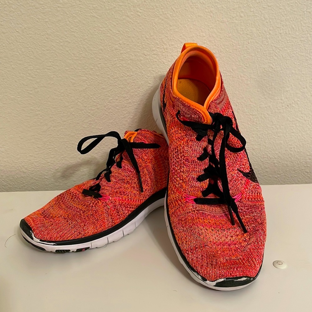 NIKE Free TR Flyknit 5.0 in Pink Orange